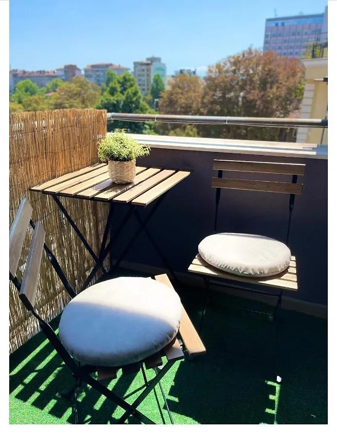 Very Cozy And Sunny Place Apartment Sofia